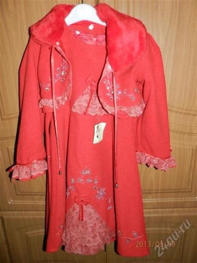 Лот: 2882414. Фото: 1. Новый комплект:теплое платье и... Костюмы, пиджаки, комбинезоны