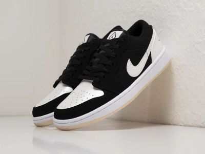 Лот: 24978519. Фото: 1. Кроссовки Nike Air Jordan 1 Low. Кеды, кроссовки, слипоны