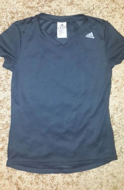 Лот: 4446224. Фото: 1. Футболка Adidas. Размер М. Футболки, топы и майки
