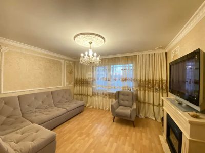 Лот: 24618474. Фото: 1. Сдам 3-комн. кв. 71 кв.м. Красноярск... Квартиры, студии