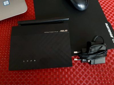 Лот: 11449804. Фото: 1. Роутер ASUS RT-N11P. Маршрутизаторы (роутеры)