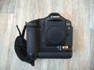 Лот: 15324548. Фото: 1. Саnon 1ds mark ii. Цифровые зеркальные