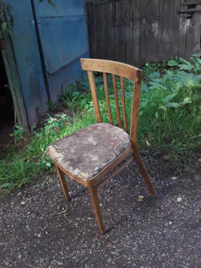 Лот: 20598755. Фото: 1. старый крепкий ободранный стул... Предметы интерьера и быта