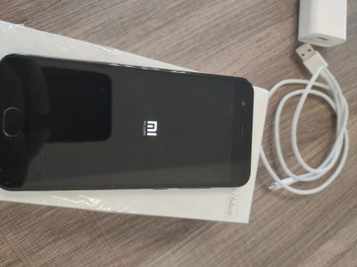 Лот: 16333055. Фото: 1. Xiaomi mi 6 6/64. Смартфоны