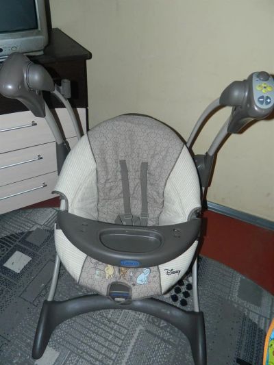 Лот: 3921088. Фото: 1. Продам качелю Graco!. Ходунки, прыгунки, качели