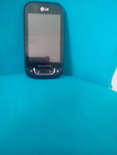 Лот: 11973503. Фото: 1. сотовый телефон LG Optimus Link... Кнопочные мобильные телефоны