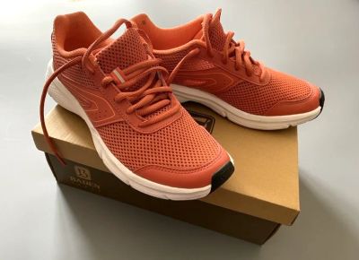 Лот: 25378123. Фото: 1. Кроссовки женские Decathlon 36-37... Кеды, кроссовки, слипоны