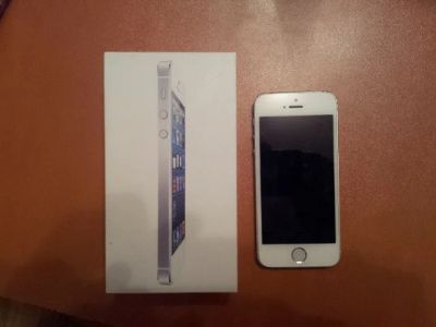 Лот: 5146653. Фото: 1. Iphone 5 16Gb. Смартфоны