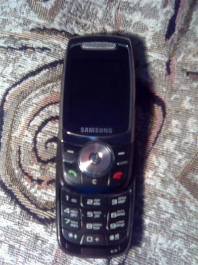 Лот: 686799. Фото: 1. SAMSUNG E740. Кнопочные мобильные телефоны