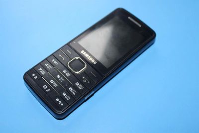 Лот: 3237513. Фото: 1. Samsung S5610 черный. Кнопочные мобильные телефоны