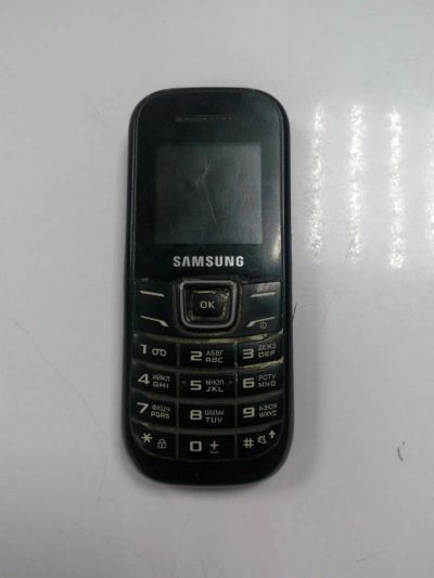 Лот: 7433970. Фото: 1. Сотовый телефон Samsung GT-E1200M... Кнопочные мобильные телефоны