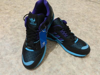 Лот: 5247727. Фото: 1. Кроссовки Adidas (Оригинал) Возможен... Кеды, кроссовки, слипоны