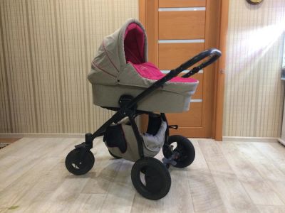 Лот: 10487755. Фото: 1. Коляска Zippy Sport. Коляски