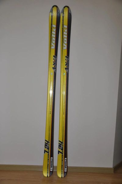 Лот: 4739971. Фото: 1. Горные лыжи Volkl 7.24 AX3. Лыжи