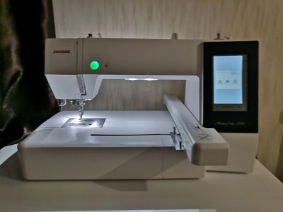 Лот: 14960308. Фото: 1. Вышивальная машина Janome 500E. Швейная, вязальная