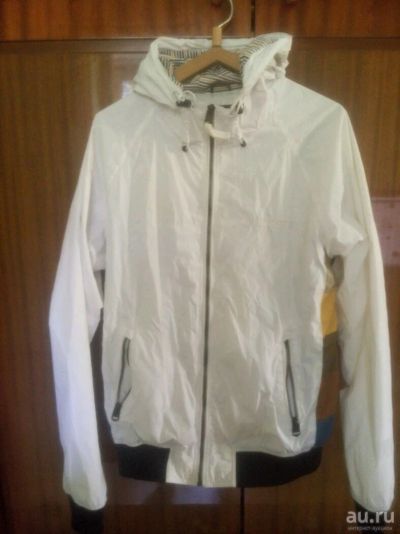 Лот: 10178982. Фото: 1. Куртка pull and bear. Верхняя одежда