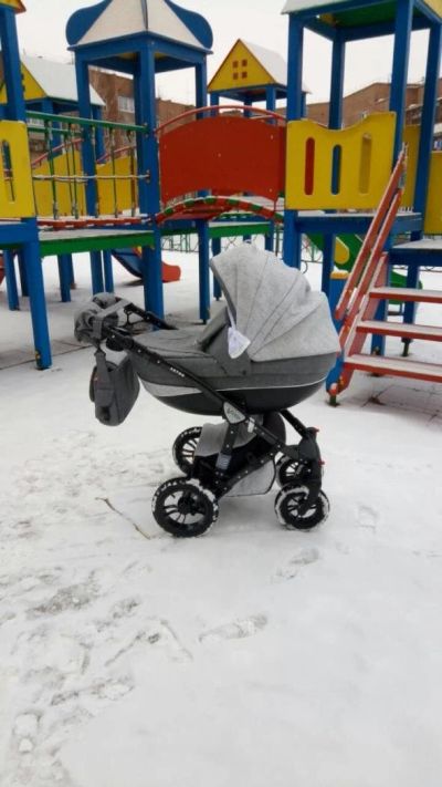 Лот: 10098923. Фото: 1. Коляска Verdi Aston 3 в 1. Коляски