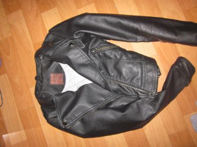 Лот: 3183155. Фото: 1. куртка Bershka. Верхняя одежда