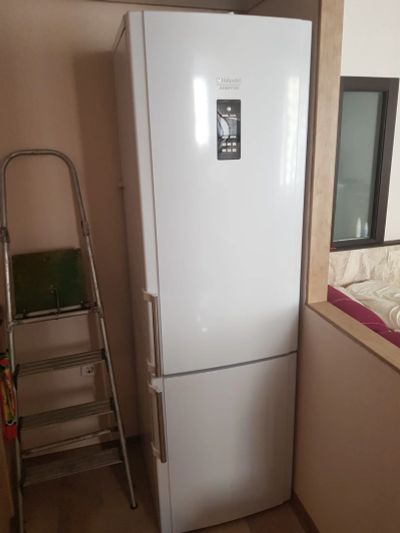 Лот: 16554340. Фото: 1. Hotpoint ariston. Холодильники, морозильные камеры