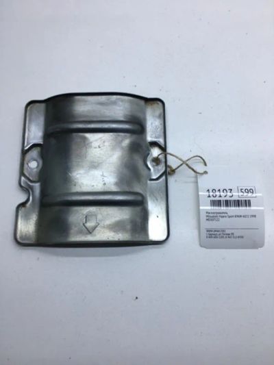 Лот: 20380179. Фото: 1. Маслоотражатель Mitsubishi Pajero... Двигатель и элементы двигателя