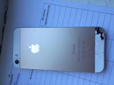 Лот: 5663039. Фото: 1. iPone 5 S (золотой)!!!!. Смартфоны