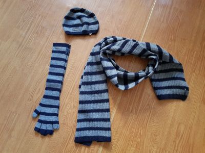 Лот: 12644223. Фото: 1. Комплект Armani Jeans, шапка... Головные уборы