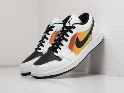 Лот: 18832907. Фото: 1. Кроссовки Nike Air Jordan 1 Low. Кеды, кроссовки, слипоны