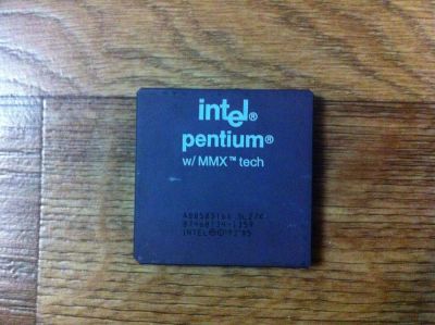 Лот: 3749503. Фото: 1. Процессор Intel Pentium MMX SL27K. Процессоры