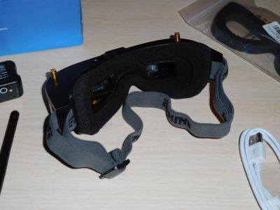 Лот: 11222681. Фото: 1. Eachine EV100 бюджетные FPV очки... Авиамоделизм