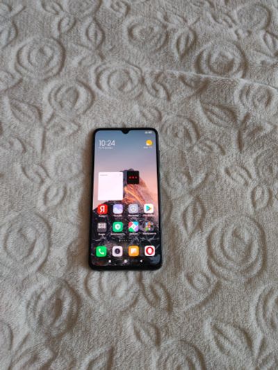 Лот: 18060209. Фото: 1. Xiaomi mi 9. Смартфоны