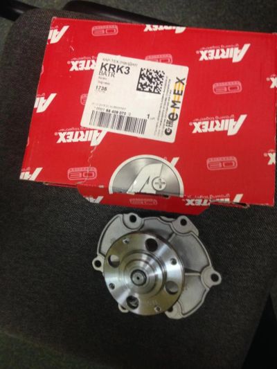 Лот: 8331756. Фото: 1. водяная помпа Airtex Opel Antara... Двигатель и элементы двигателя