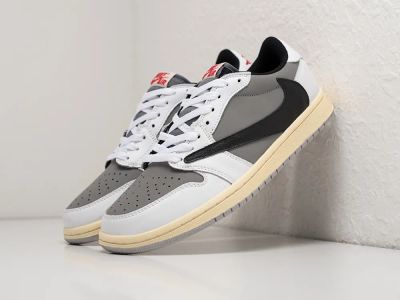 Лот: 24977578. Фото: 1. Кроссовки Nike Air Jordan 1 Low... Кеды, кроссовки, слипоны