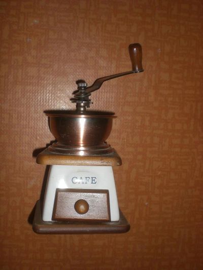 Лот: 10873732. Фото: 1. кофемолка. Кухонная