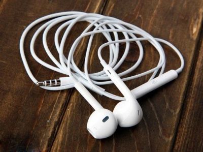 Лот: 6385584. Фото: 1. Наушники гарнитура Apple Earpods... Наушники, гарнитуры