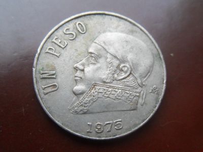 Лот: 12888250. Фото: 1. Мексика 1 песо 1975. Америка