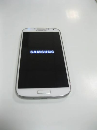 Лот: 3755507. Фото: 1. Смартфон Samsung Galaxy S4 GT-I9500... Смартфоны