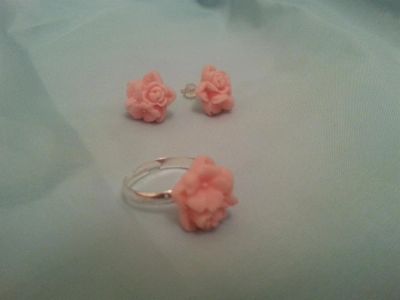 Лот: 3708935. Фото: 1. Серьги-гвоздики + колечко. Комплекты изделий
