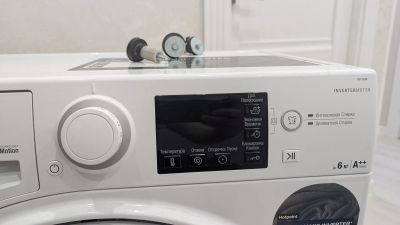 Лот: 25898368. Фото: 1. Стиральная машина hotpoint rst6229. Стиральные машины