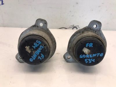 Лот: 21704405. Фото: 1. подушка двигателя Kia Sorento... Двигатель и элементы двигателя