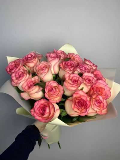 Лот: 25885017. Фото: 1. 5. Букет из розовых роз 19 шт... Свежие цветы