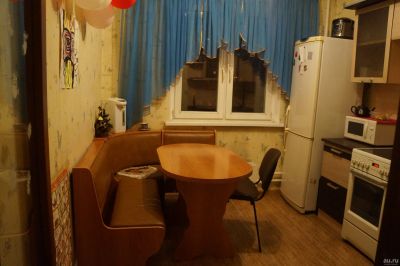 Лот: 13354520. Фото: 1. Сдам 1 - комнатную квартиру, Октябрьский... Квартиры, студии