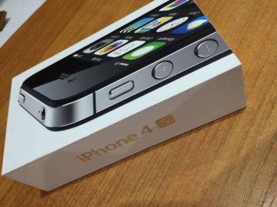Лот: 6143983. Фото: 1. iPhone 4s 8 gb Oбмена нет!!! На... Смартфоны