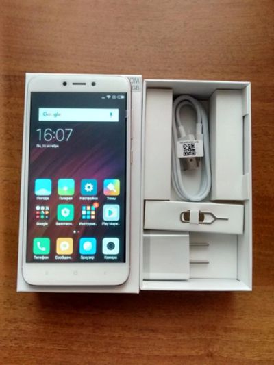 Лот: 10456723. Фото: 1. Xiaomi Redmi 4X 2/16Gb Pink -... Смартфоны