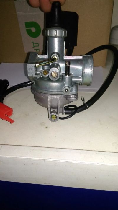 Лот: 5730035. Фото: 1. Карбюратор HONDA Lead 90, HF05. Запчасти