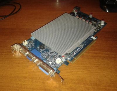 Лот: 4328573. Фото: 1. Видеокарта Gigabyte GV-n98tgr-5121. Видеокарты