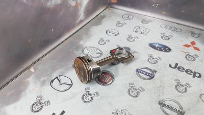Лот: 23588184. Фото: 1. Поршень с шатуном Mazda Atenza... Двигатель и элементы двигателя
