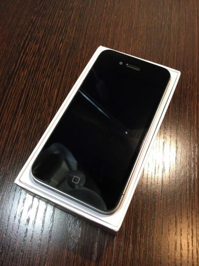 Лот: 6968137. Фото: 1. Apple iPhone 4S 32gb. Смартфоны