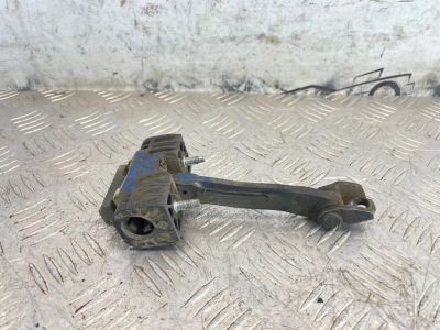 Лот: 25556958. Фото: 1. ограничитель двери Opel Astra... Другое (автозапчасти)