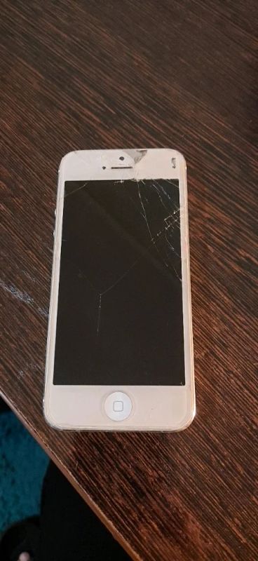 Лот: 17345522. Фото: 1. Apple iPhone 5 A1429 белый, битый... Смартфоны