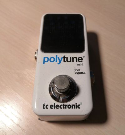 Лот: 17486215. Фото: 1. TC Electronic PolyTune mini. Гитарные эффекты и комбоусилители